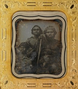 Trois hommes aborigènes, Melbourne, Victoria - Douglas T. Kilburn